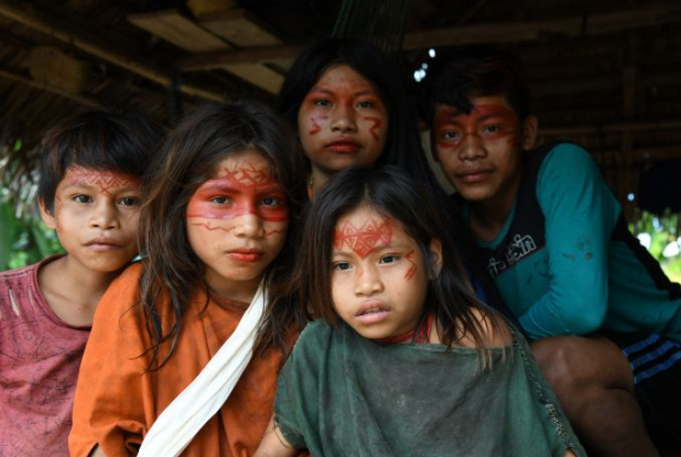 Photo d'enfants de l'expo Amazonies - Musée des Confluences