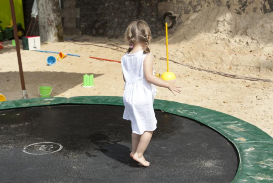 Paris Plages : trampolines enfants
