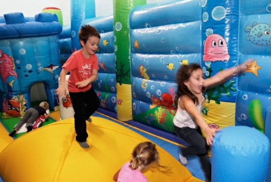 Le Top Des Parcs De Loisirs Pour Enfants A Paris Jeux Indoor Escalade Laser Game Citizenkid